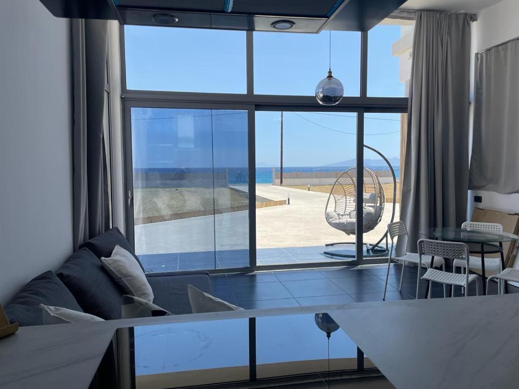 Beach Front Apartments 2-3-4 Elaionas  المظهر الخارجي الصورة