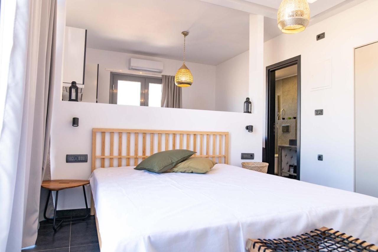 Beach Front Apartments 2-3-4 Elaionas  المظهر الخارجي الصورة